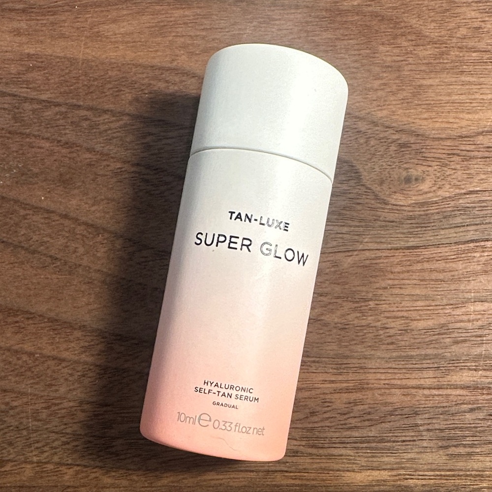 Tan-Luxe Super Glow Hyaluronic Self-Tan Serum - Pink and White